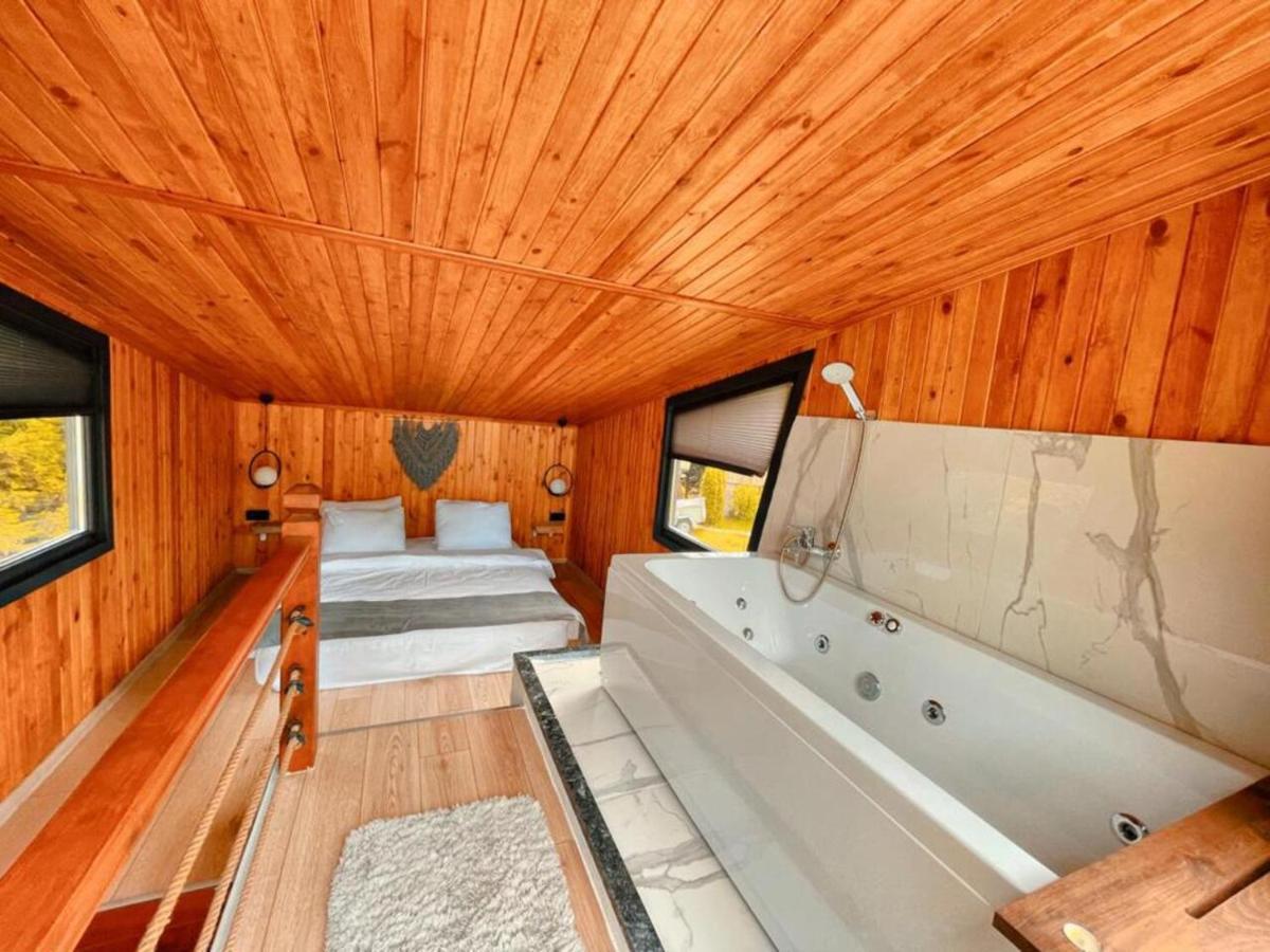 Sapanca Siesta Bungalov Villa Bagian luar foto